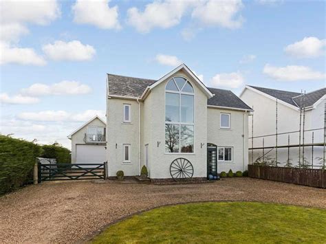Properties For Sale near East Kilbride Station .